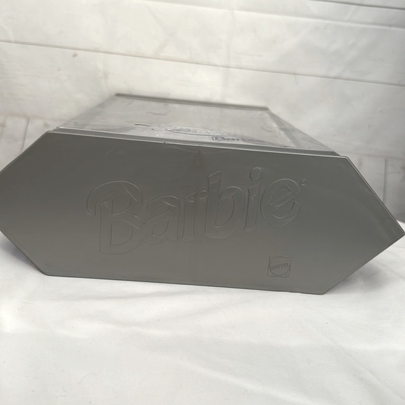 Barbie Special Millennium 2000 Edition Collectible Keepsake Doll - Picture 7 of 10